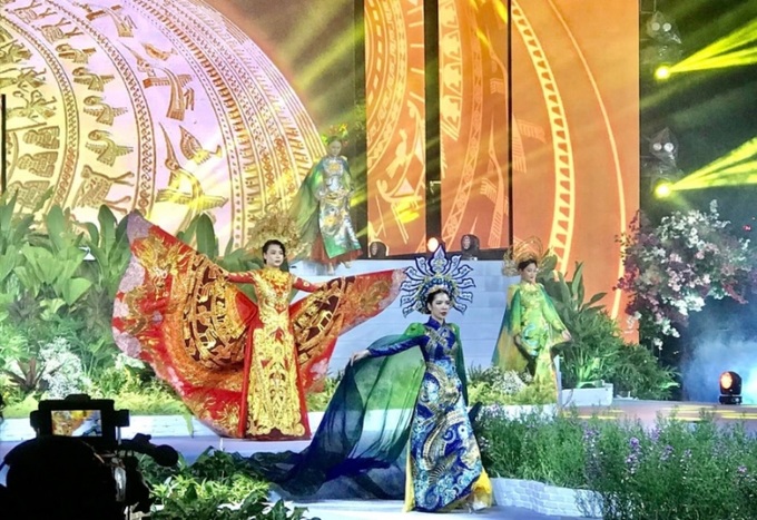 Lễ hội Áo dài năm nay có sự tham gia của 23 nhà thiết kế áo dài trên cả nước.