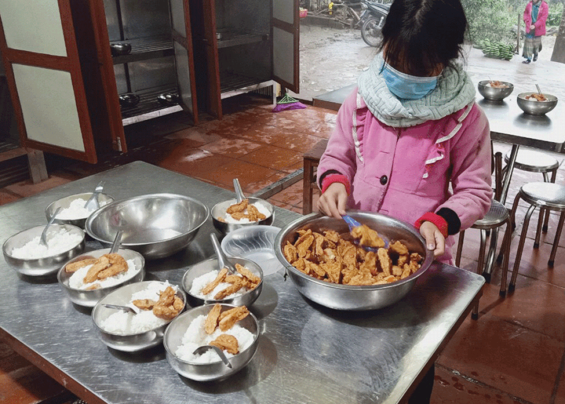 Học sinh Lào Cai căng mình chống chọi với giá rét 1 độ C - 6 Học sinh Lào Cai căng mình chống chọi với giá rét 1 độ C - 6