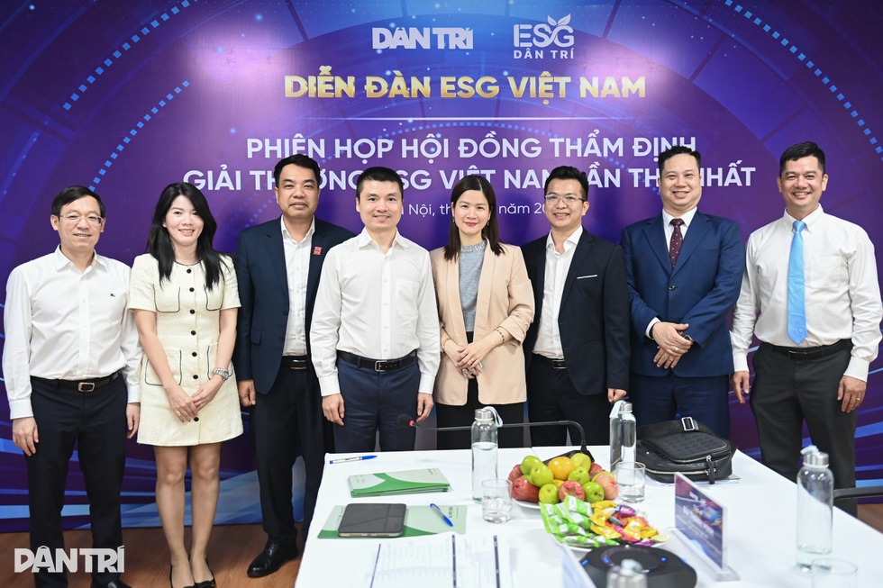 Hội đồng Thẩm định thảo luận sôi nổi về Giải thưởng ESG Việt Nam - 5