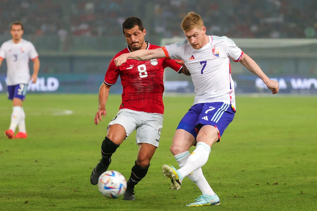De Bruyne mắc sai lầm trong trận thua của Bỉ - 2 De Bruyne mắc sai lầm trong trận thua của Bỉ - 2