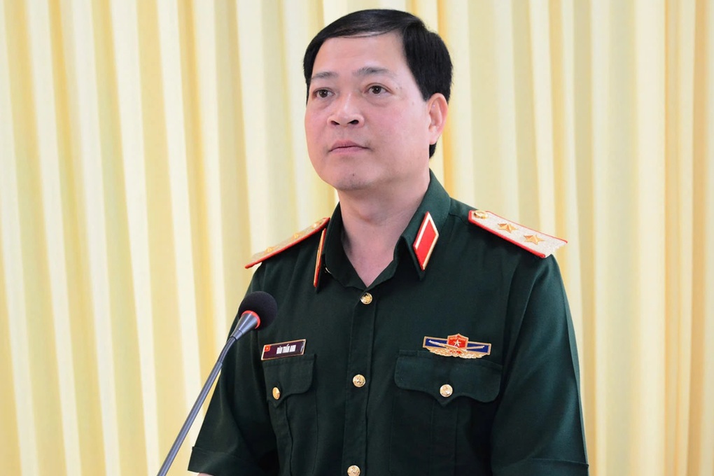 Bàn giao chức vụ Tư lệnh Quân đoàn 34 - 2 Bàn giao chức vụ Tư lệnh Quân đoàn 34 - 2