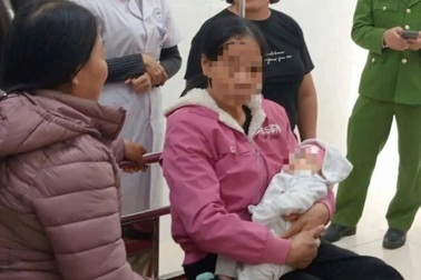 Bé gái sơ sinh hơn 1 tháng tuổi, nặng 5kg bị bỏ rơi gần bụi chuối