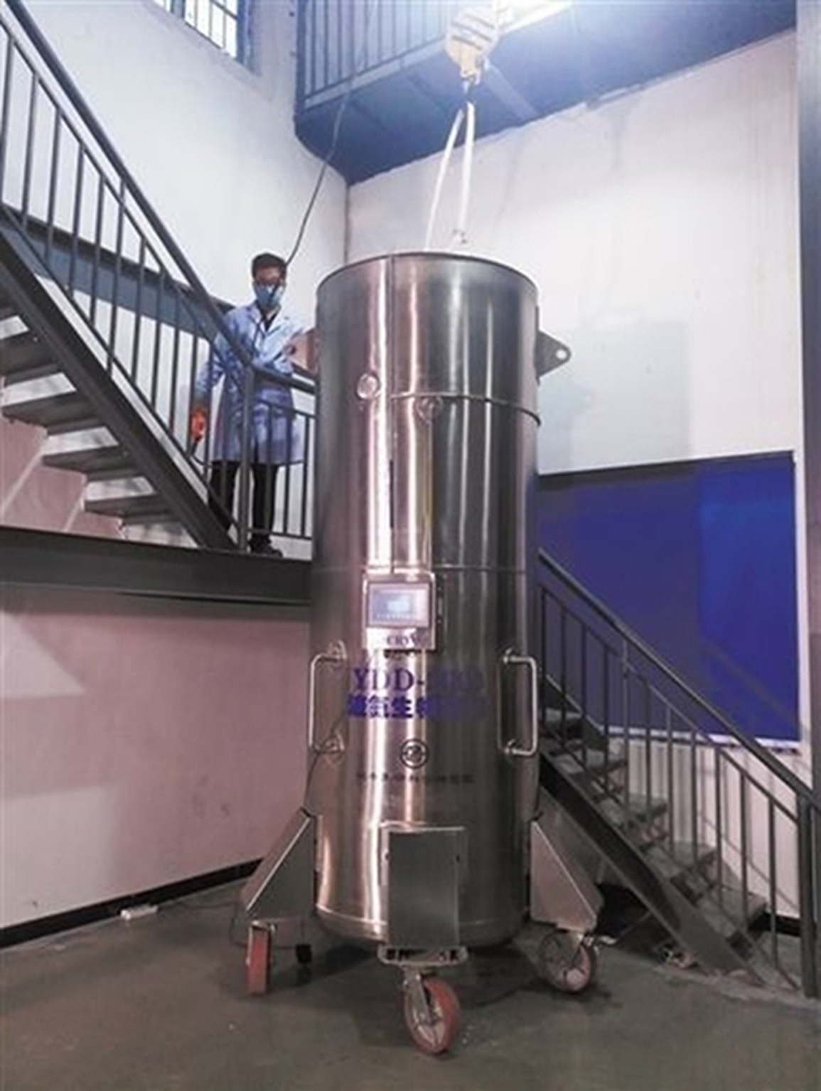 Cuộc sống mới của người đàn ông đóng băng thi thể vợ chờ hồi sinh - 1 Cuộc sống mới của người đàn ông đóng băng thi thể vợ chờ hồi sinh - 1