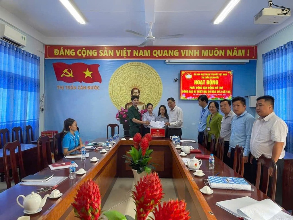 Long An ủng hộ 13,5 tỷ đồng hỗ trợ đồng bào vùng lũ miền Bắc - 1 Long An ủng hộ 13,5 tỷ đồng hỗ trợ đồng bào vùng lũ miền Bắc - 1