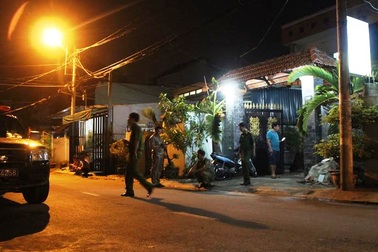 Con chết, mẹ nguy kịch trong khách sạn