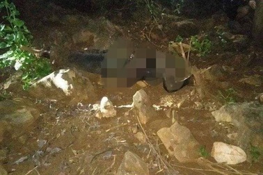 Tá hỏa phát hiện xác người đàn ông không còn nguyên vẹn trên đồi