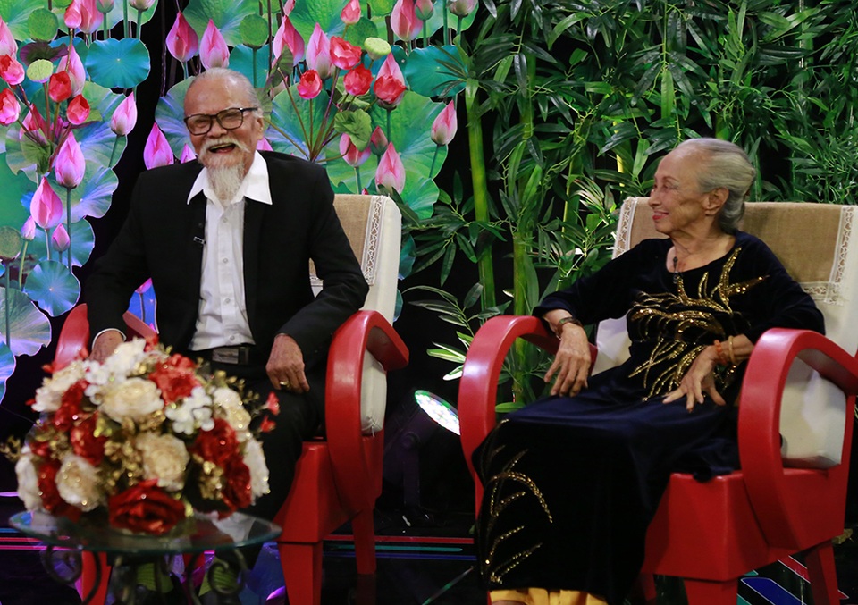 Chuyện tình 61 năm vẫn ngọt ngào của nghệ sĩ Hữu Thành và vợ - 2