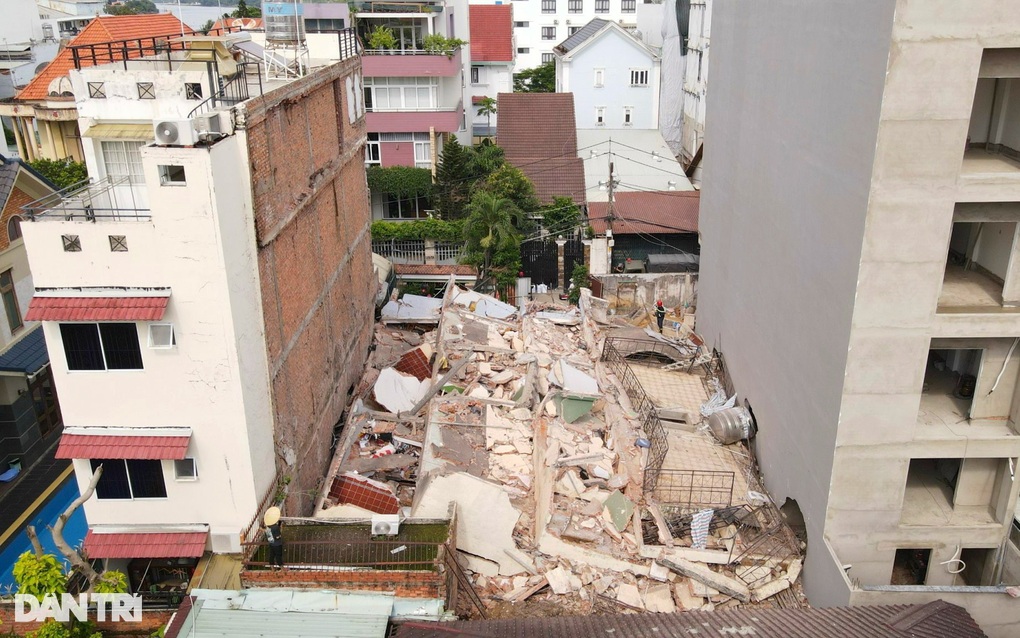 Người bán nước thoát nạn trong vụ sập căn nhà ở TPHCM vùi lấp 7 người - 1 Người bán nước thoát nạn trong vụ sập căn nhà ở TPHCM vùi lấp 7 người - 1