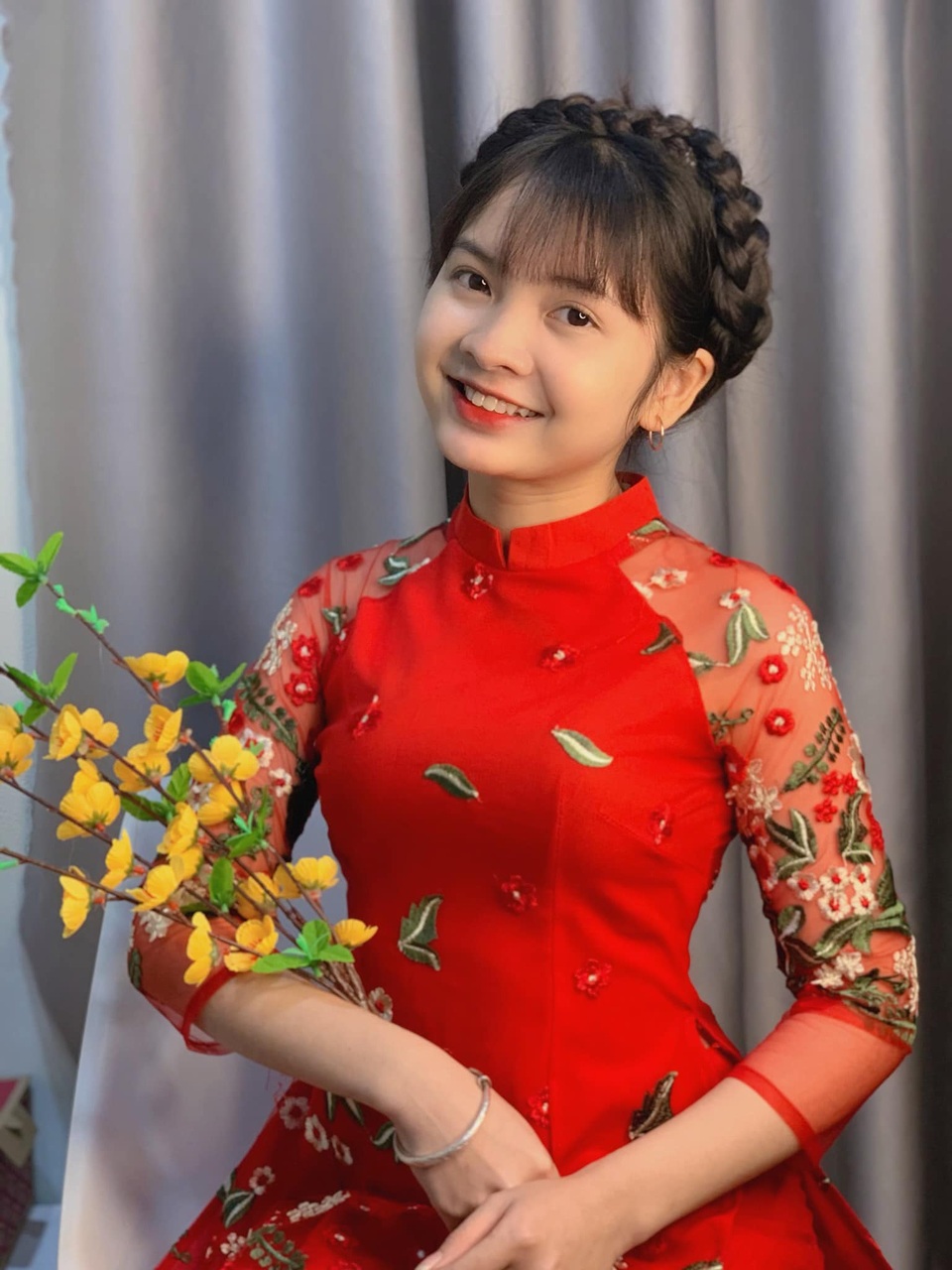 4 hot girl hút hàng triệu người theo dõi trên TikTok dù… chưa 18 tuổi - 1 4 hot girl hút hàng triệu người theo dõi trên TikTok dù… chưa 18 tuổi - 1