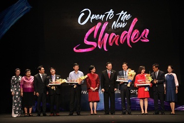 Chiến dịch “Open to the New Shades” được giới thiệu ấn tượng tại thị trường Việt Nam