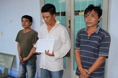 Xóa sổ điểm cá độ bóng đá có người cảnh giới công an