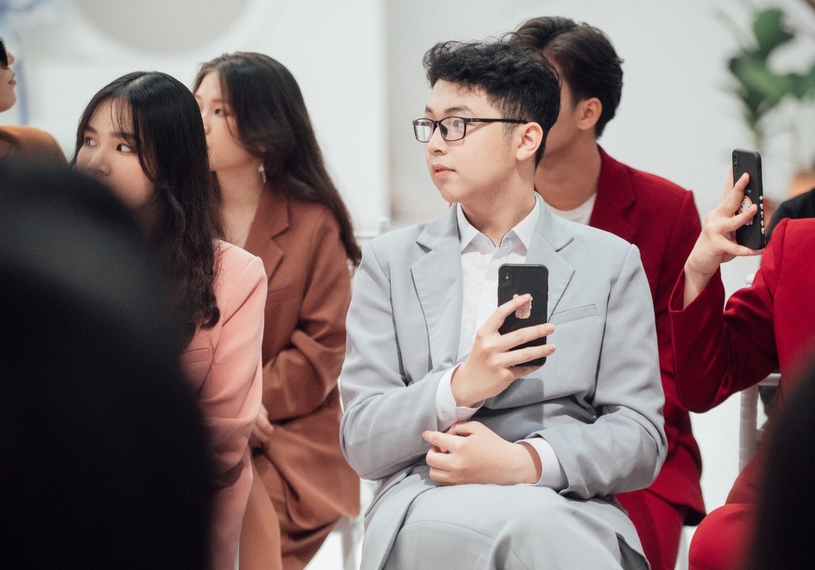 Học sinh Hải Phòng chụp ảnh kỷ yếu độc đáo như show trình diễn thời trang - 3 Học sinh Hải Phòng chụp ảnh kỷ yếu độc đáo như show trình diễn thời trang - 3