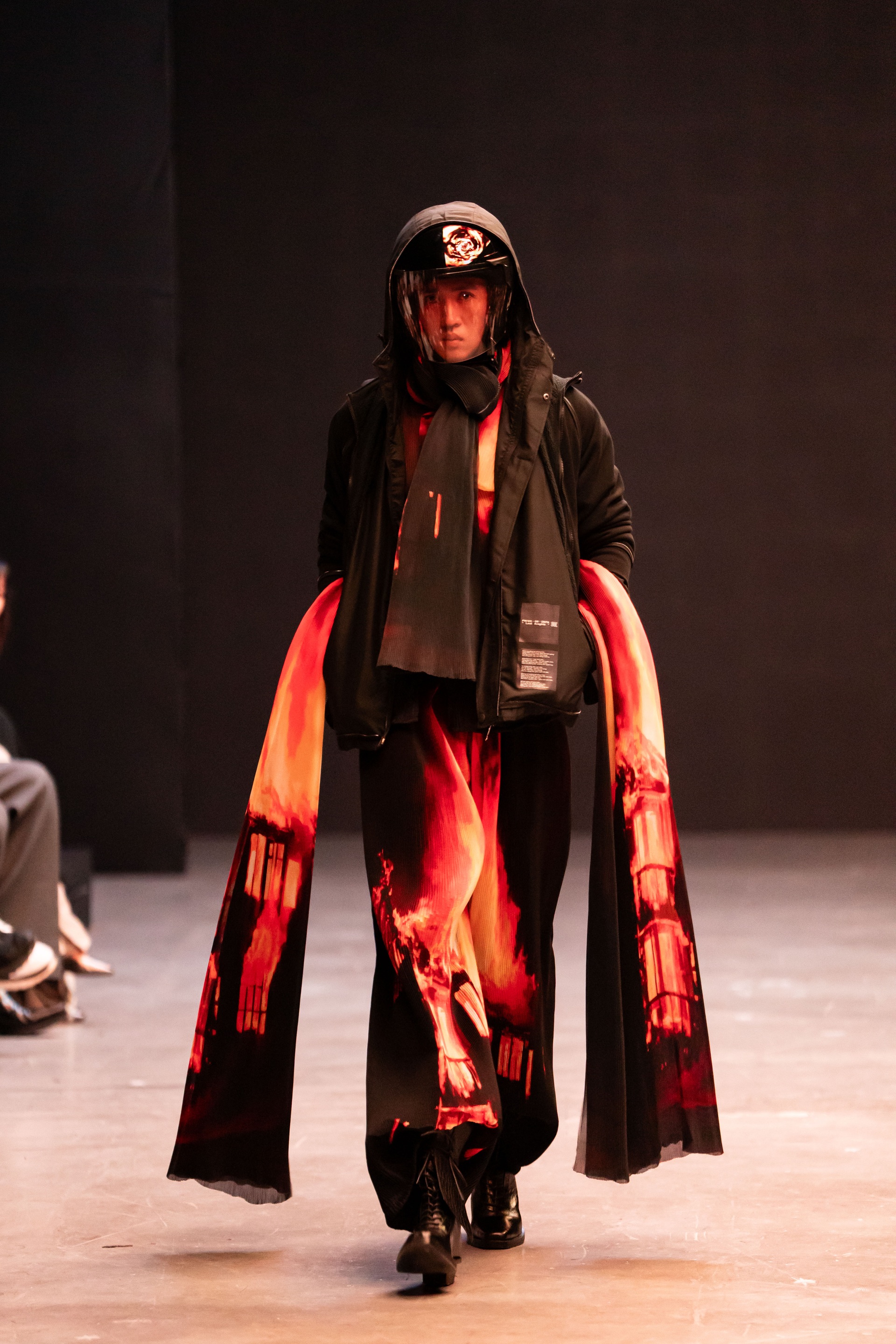 Minh Tú diện đồ ấn tượng, Tóc Tiên gợi cảm đọ dáng cùng dàn “Chị đẹp” - 7 Minh Tú diện đồ ấn tượng, Tóc Tiên gợi cảm đọ dáng cùng dàn “Chị đẹp” - 7