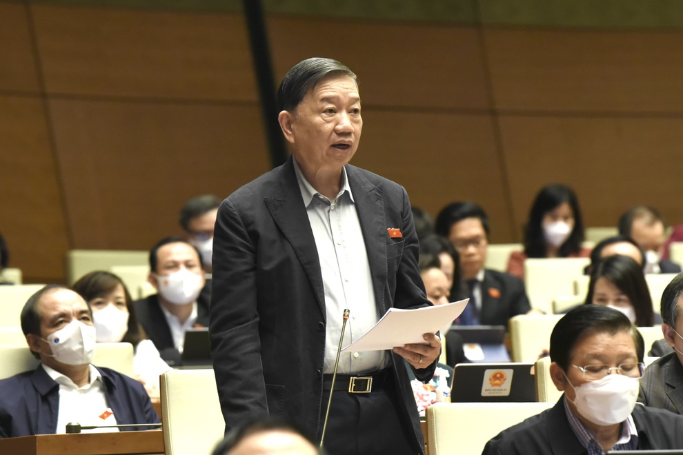 Bộ trưởng Tô Lâm: Vi phạm đấu thầu, mua sắm thiết bị y tế rất phức tạp - 1