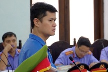 Bác sĩ không nhận tội hiếp dâm, luật sư tố nữ điều dưỡng "không trong sáng"