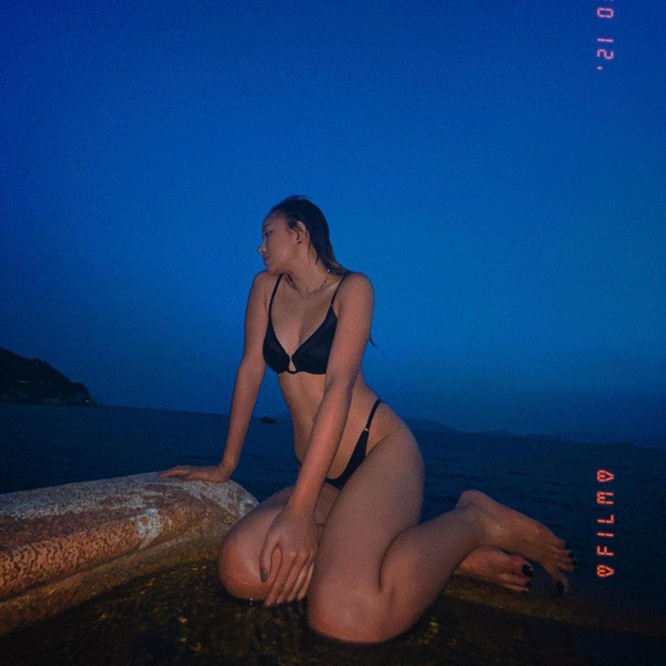 Nhịp sống hot girl: Hà Trúc công khai, Châu Bùi úp mở chuyện tình cảm - 6