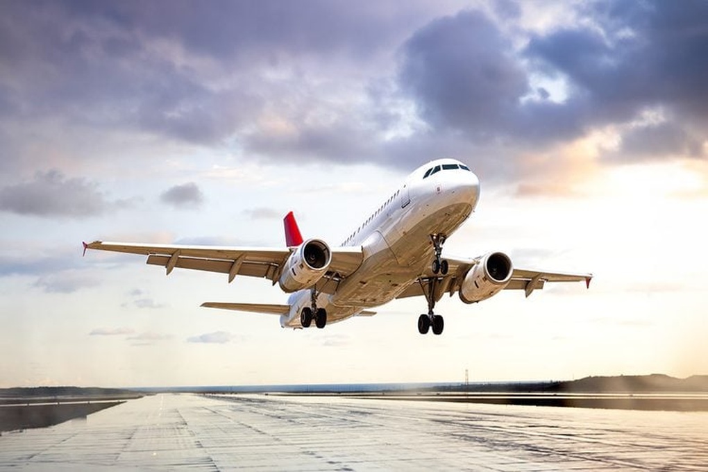 Vì sao hành khách có cảm giác như máy bay bị rơi trong khi đang cất cánh? - 1