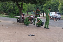 Mâu thuẫn khi bắt khách, tài xế taxi đâm đồng nghiệp tử vong