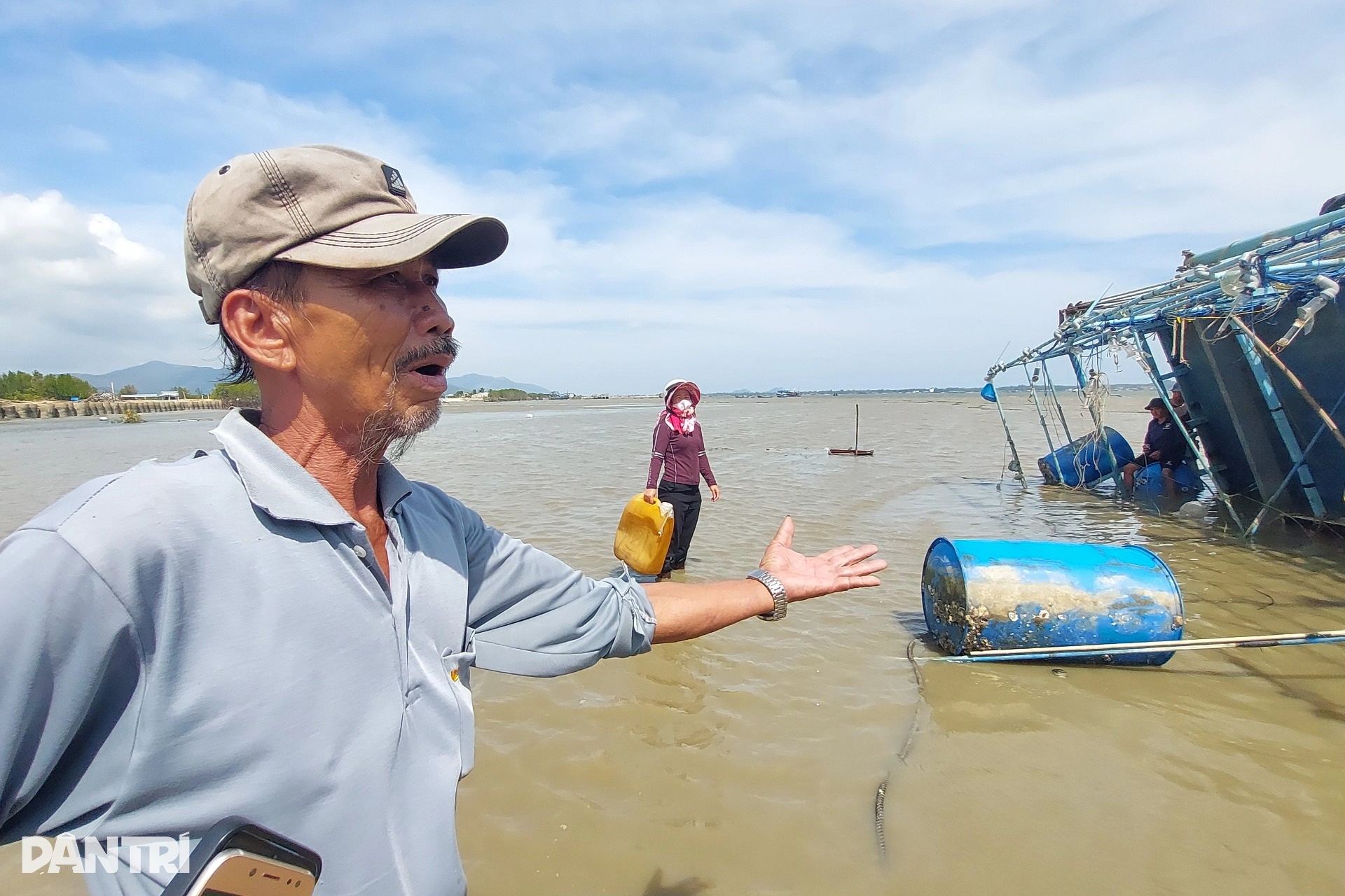 Ngư dân hối hả cứu tàu sau bão Kalmaegi: Thà mất tay còn hơn mất tàu - 8