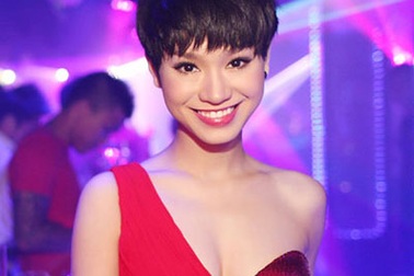 Trà My Idol khoe vũ đạo bốc lửa tại Hà Nội