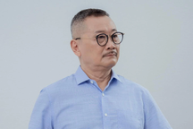 Trần Đức sắp phong NSND: Trai phố cổ, từng phải làm hậu đài, phục trang