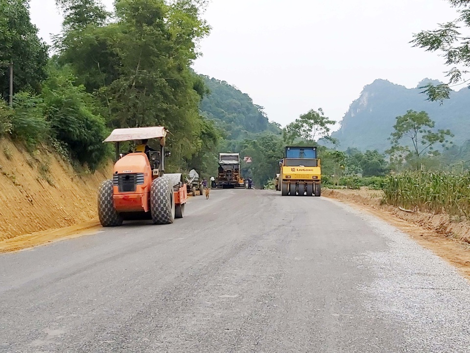 Đề xuất “cấm cửa” 3 năm với một nhà thầu giao thông vì gian lận - 1 Đề xuất “cấm cửa” 3 năm với một nhà thầu giao thông vì gian lận - 1