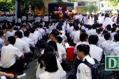 Lễ khai giảng tại trường THPT Chuyên Lê Quý Đôn - Nha Trang