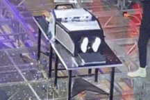 Clip "màn ảo thuật cưa đôi người bị khán giả bóc mẽ" gây sốt tuần qua