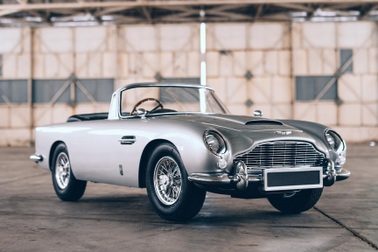 Khám phá Aston Martin DB5 phiên bản "No Time To Die" của James Bond