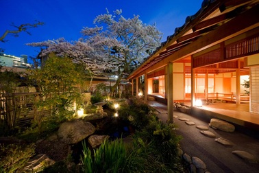 Khám phá nhà trọ nổi tiếng nhất nước Nhật tại Arima Onsen