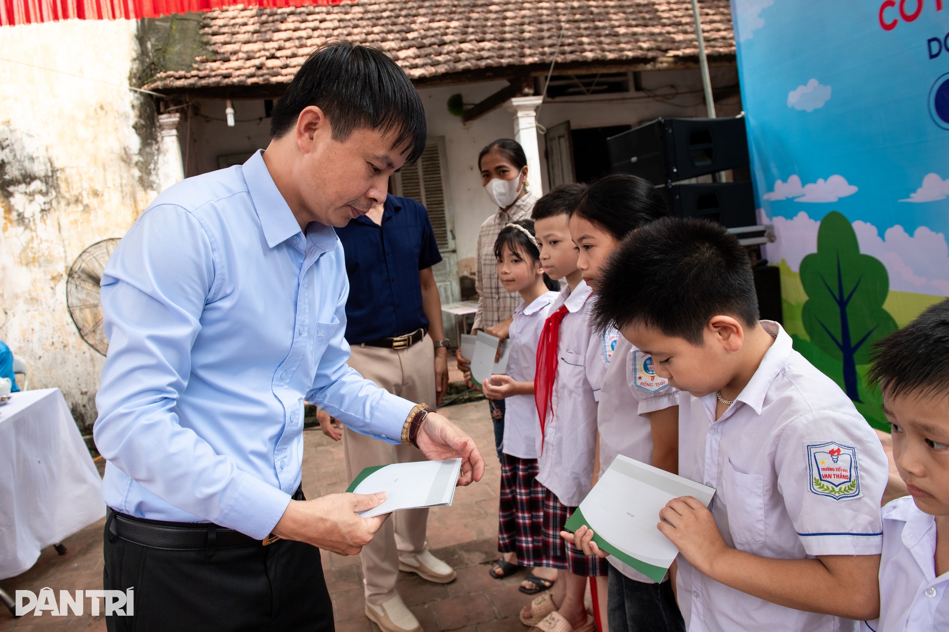Nhờ sự giúp đỡ của bạn đọc, 3 hộ đặc biệt khó khăn ở Ba Vì sắp có nhà mới - 12 Nhờ sự giúp đỡ của bạn đọc, 3 hộ đặc biệt khó khăn ở Ba Vì sắp có nhà mới - 12