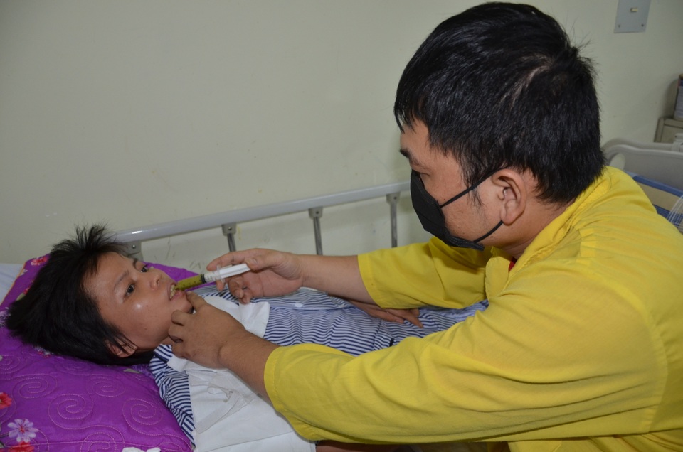 Số phận nghiệt ngã của người phụ nữ đau đớn mất con, nằm liệt giường - 2 Số phận nghiệt ngã của người phụ nữ đau đớn mất con, nằm liệt giường - 2