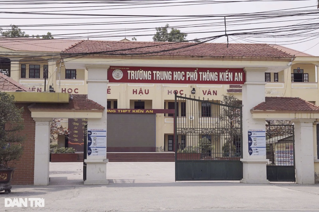 Vụ chú chó bị trói ở trường học: Nhân viên bảo vệ xin nghỉ việc - 2 Vụ chú chó bị trói ở trường học: Nhân viên bảo vệ xin nghỉ việc - 2