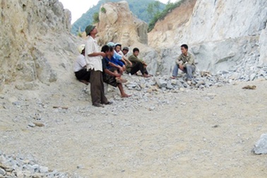 Sập mỏ đá, một công nhân tử nạn