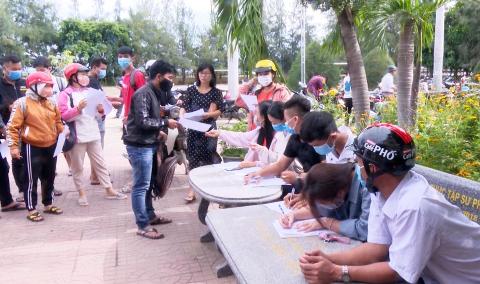Phú Yên: Đo thân nhiệt bắt buộc và khai báo y tế đối với tất cả thí sinh - 2 Phú Yên: Đo thân nhiệt bắt buộc và khai báo y tế đối với tất cả thí sinh - 2