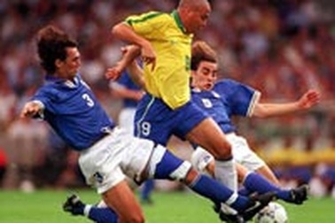 Italia - Brazil: "Trận derby của cả thế giới”