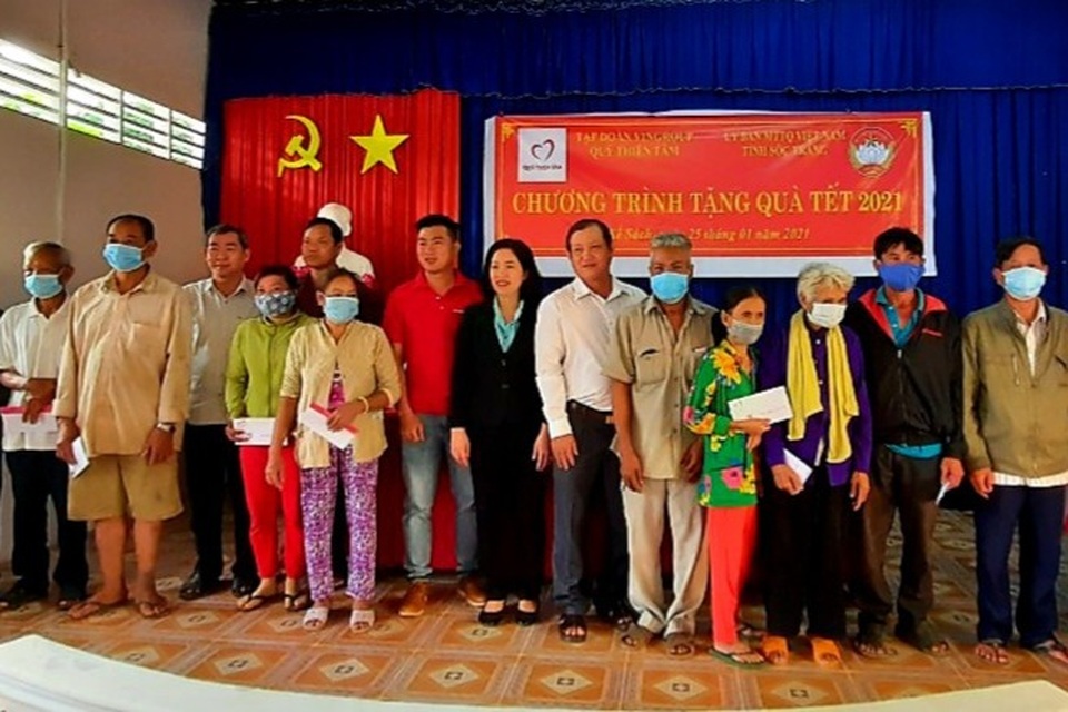 Sóc Trăng: Mang xuân đến với đồng bào vùng sâu - 3 Sóc Trăng: Mang xuân đến với đồng bào vùng sâu - 3