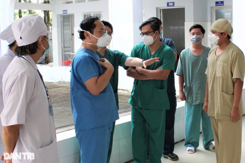 Ca mắc Covid-19 còn cao, Quân khu 9 chi viện bác sĩ cho Bạc Liêu chống dịch - 2 Ca mắc Covid-19 còn cao, Quân khu 9 chi viện bác sĩ cho Bạc Liêu chống dịch - 2
