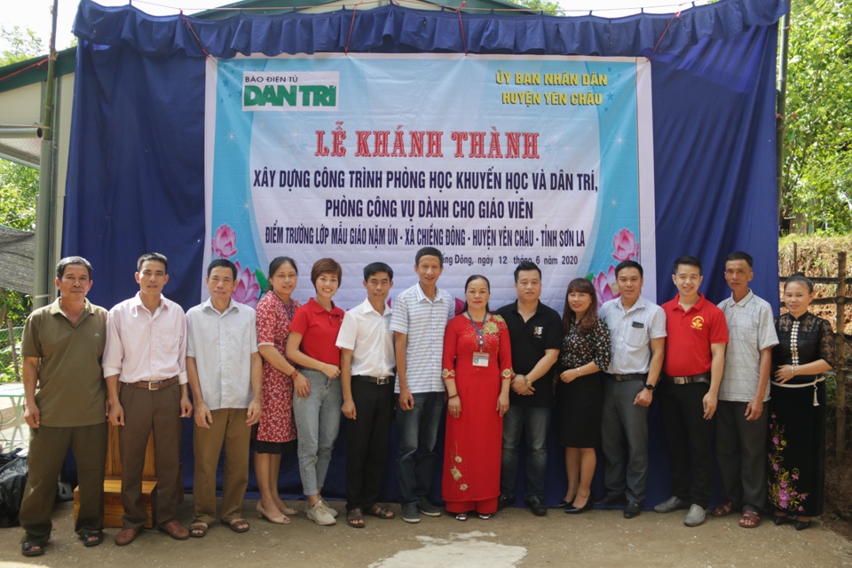 Dân bản hiến đất cùng bạn đọc Dân trí xây trường tặng học sinh vùng cao - 8 Dân bản hiến đất cùng bạn đọc Dân trí xây trường tặng học sinh vùng cao - 8