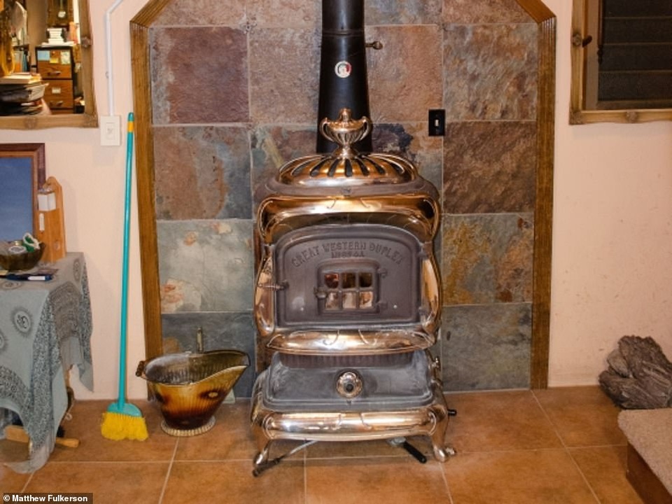 Hô biến hầm chứa tên lửa thời chiến thành lâu đài lộng lẫy trị giá 3,2 triệu USD - 8