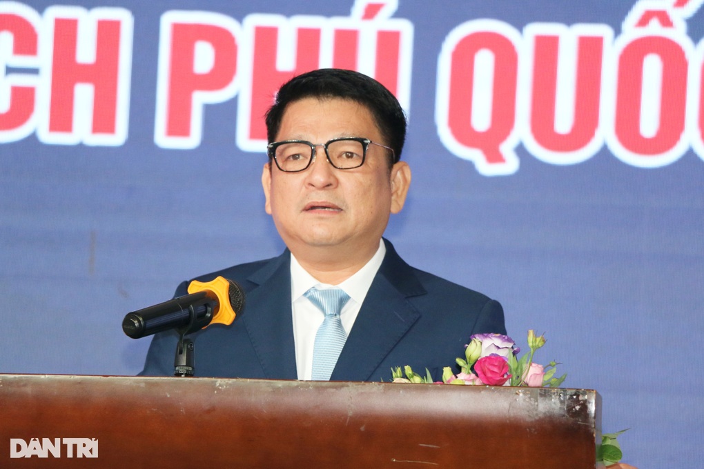 The most difficult thing when going from Hanoi to Phu Quoc is the airfare - 2 Khó khăn nhất khi đi từ Hà Nội đến Phú Quốc là giá vé máy bay - 2
