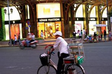 Xài hàng hiệu, đã thoát khỏi nô dịch hoá?