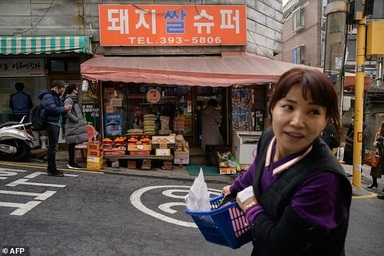 Quán pizza, tiệm tạp hóa trong “Ký sinh trùng” thành… điểm tham quan