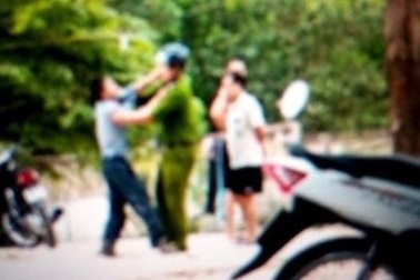 Đại uý Công an bị nhóm “ma men” hành hung