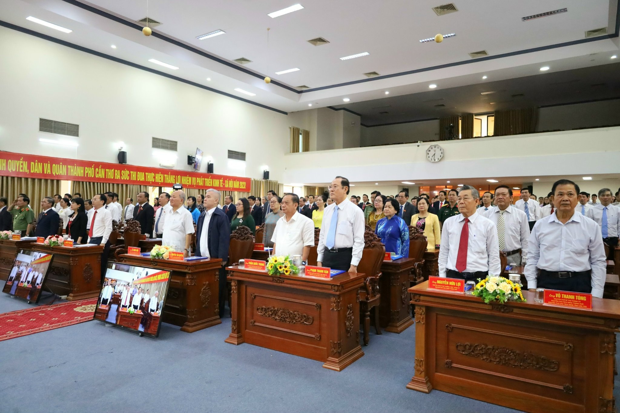 Thấy nói đúng phải nhận, đây là lỗi chúng ta, không phải lỗi người dân - 4 Thấy nói đúng phải nhận, đây là lỗi chúng ta, không phải lỗi người dân - 4