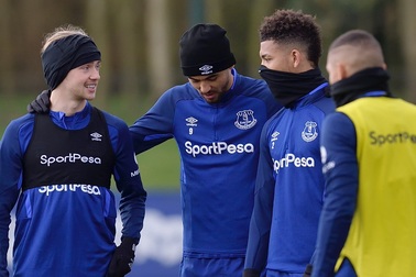 Sau Arsenal, Chelsea, thêm một CLB Premier League phải cách ly