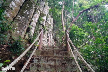 Khám phá thành đá cổ gần 2 triệu năm giữa đại ngàn