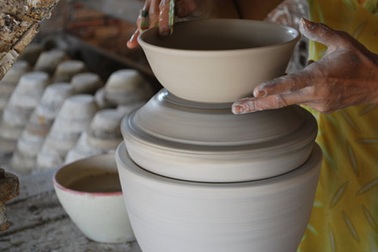 Về làng gốm sứ Bình Dương 