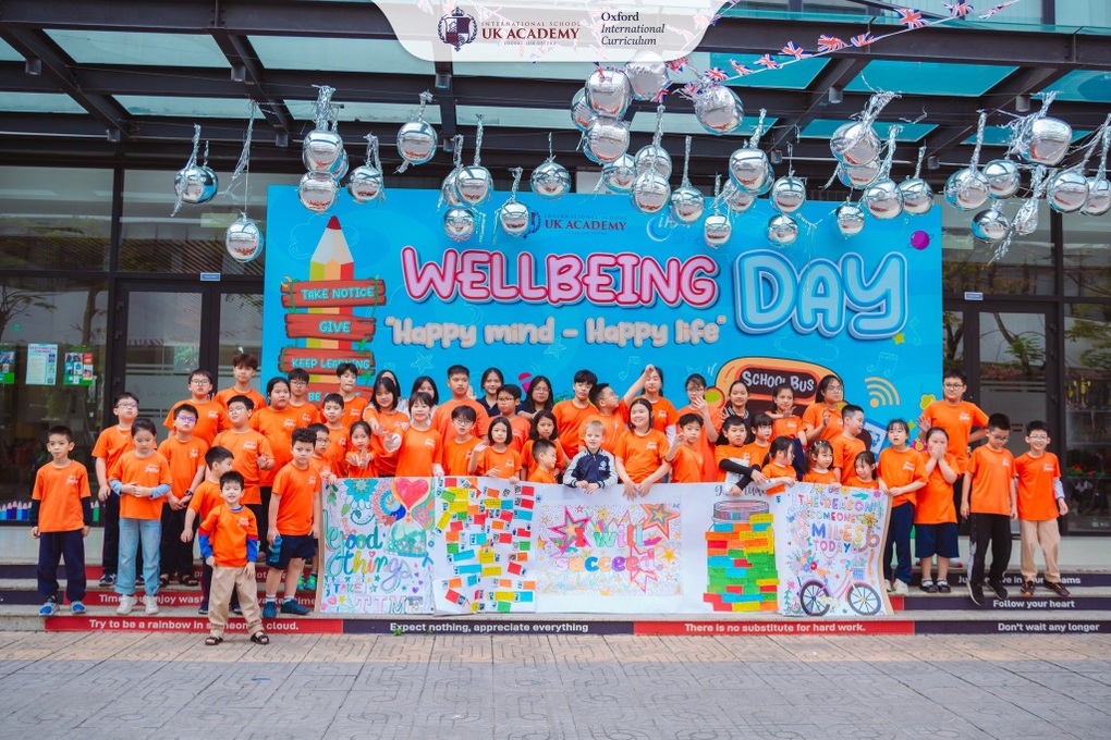 Học tiếng Anh hiệu quả mà không nhàm chán tại UK Academy Hạ Long - 5 Học tiếng Anh hiệu quả mà không nhàm chán tại UK Academy Hạ Long - 5