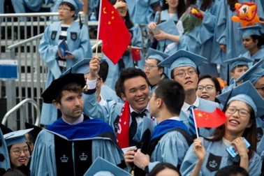 Trung Quốc: Nan giải bài toán du học sớm